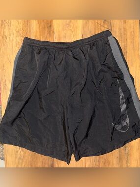 Men’s Nike Dri Fit Shorts W/ Camo Swoosh | Medium | Built in Liner